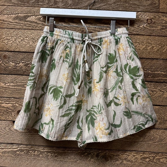 En Saison High Waist Green and Yellow Shorts Size small. NWOT - Picture 1 of 5